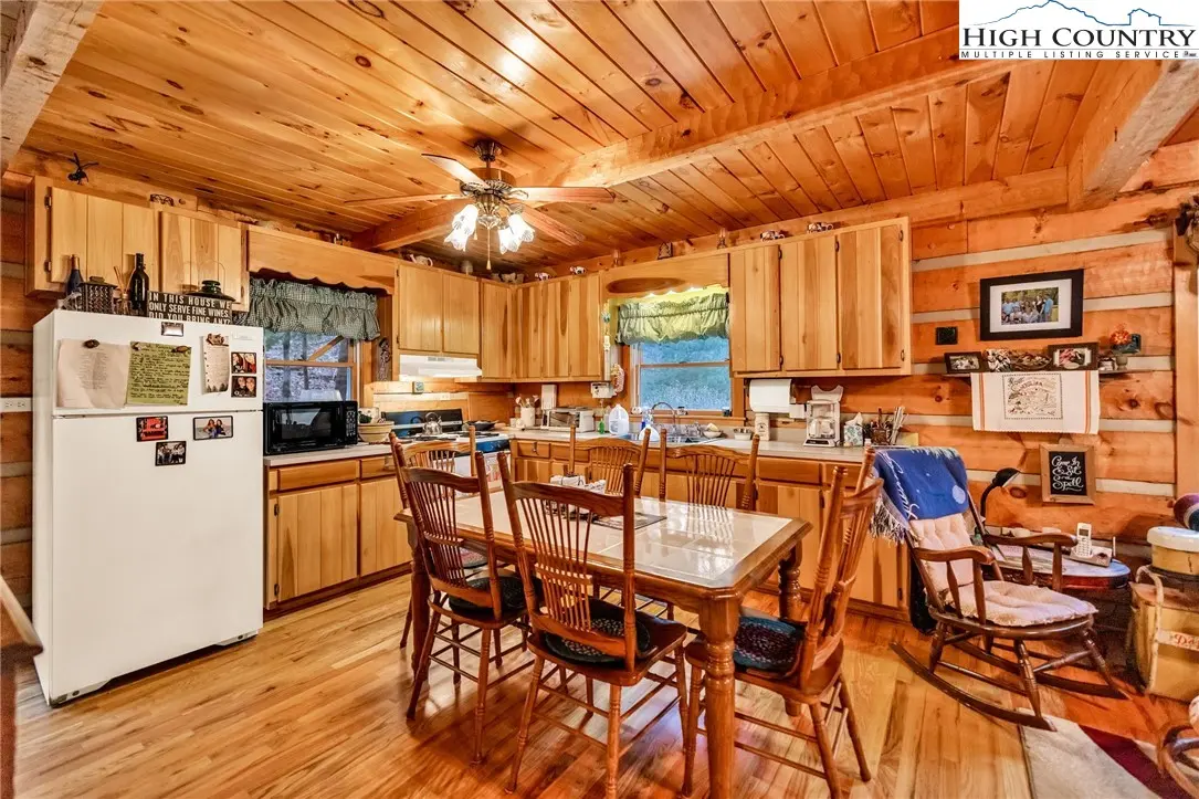 Image number 12 for the current listing