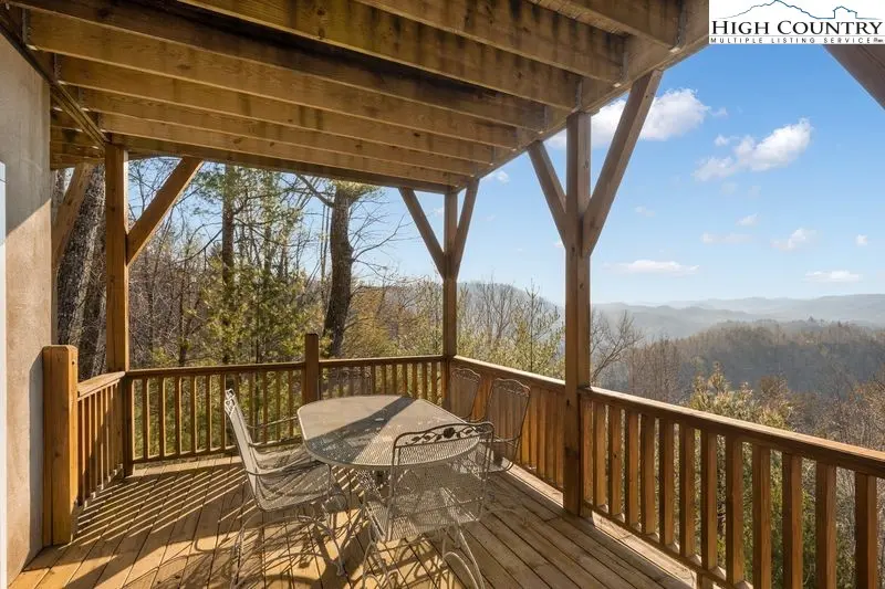 Image number 5 for the current listing
