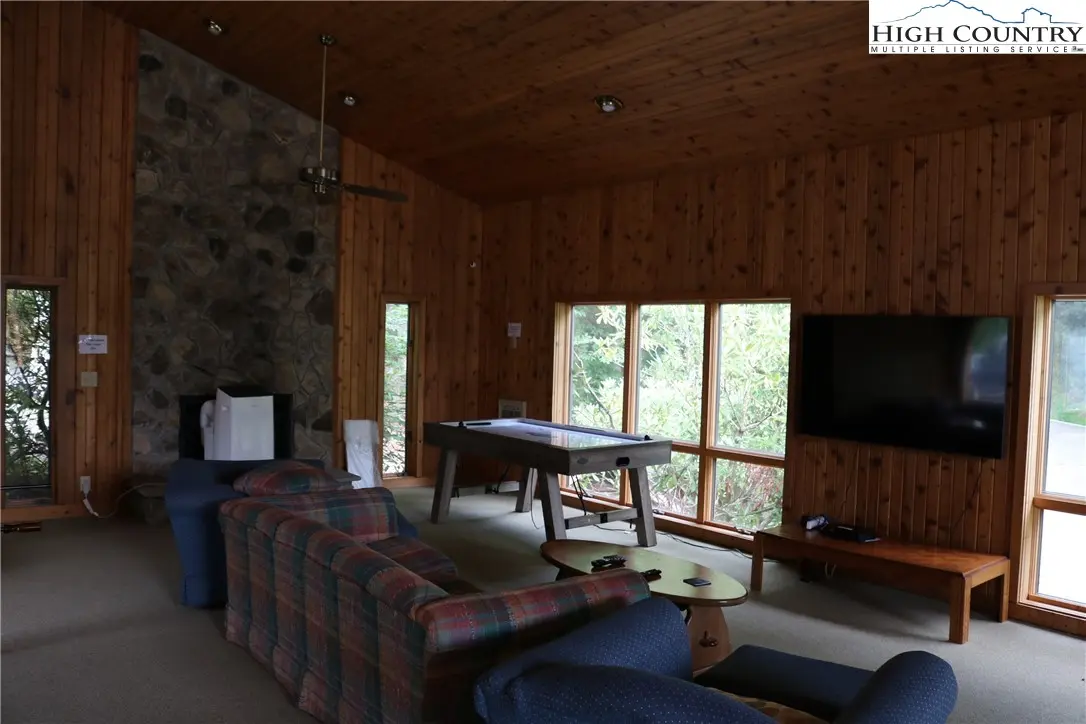 Image number 6 for the current listing