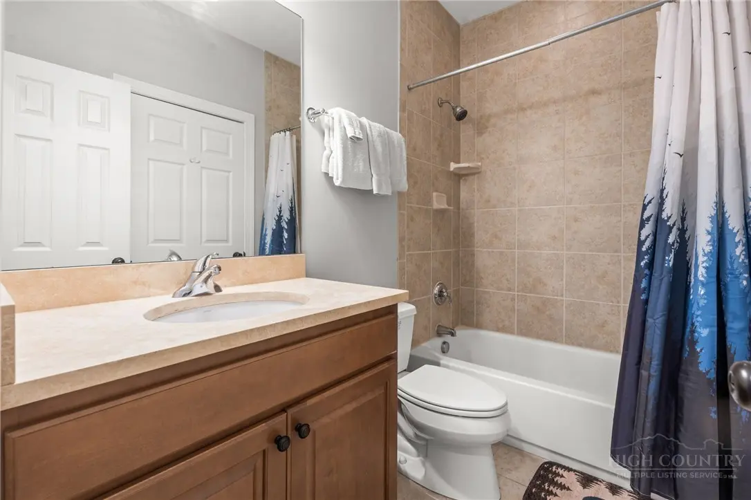 Image number 6 for the current listing
