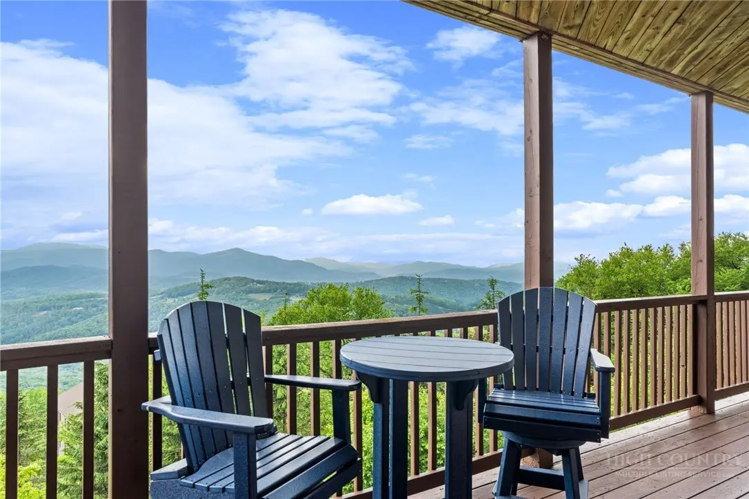 Image number 11 for the current listing