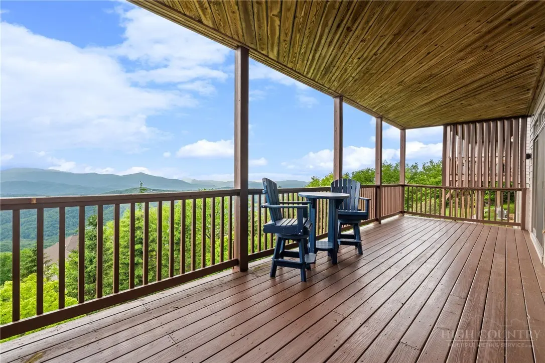 Image number 8 for the current listing
