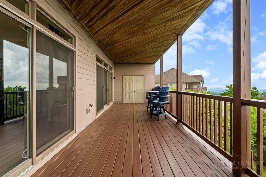 Image number 13 for the current listing