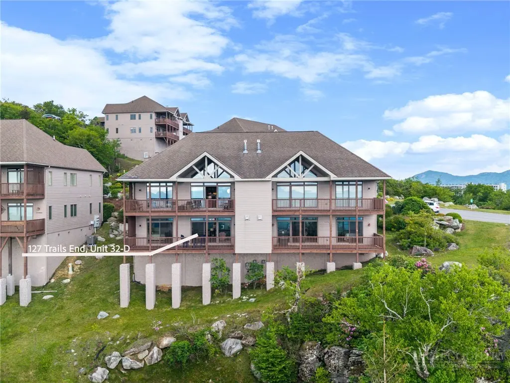 Image number 18 for the current listing