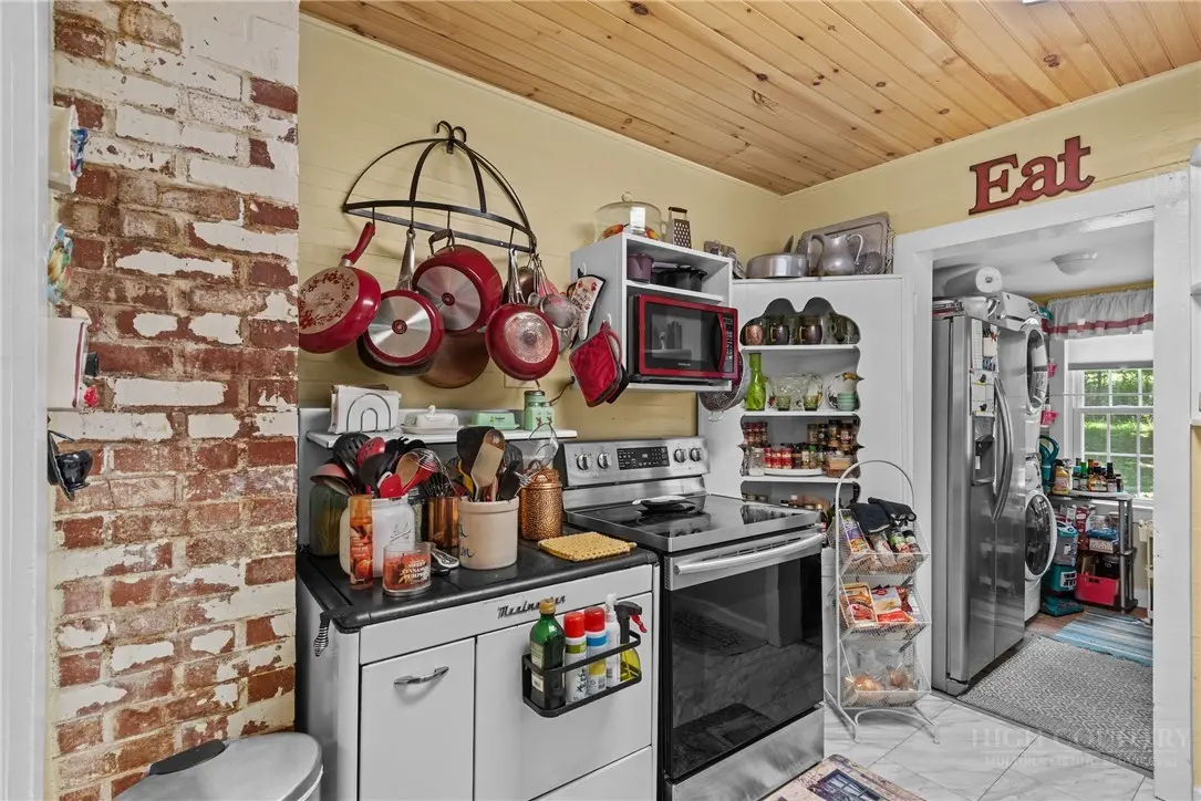 Image number 7 for the current listing