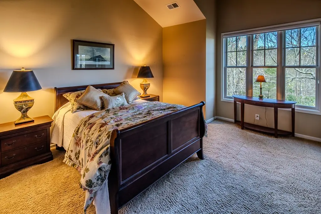 Image number 6 for the current listing