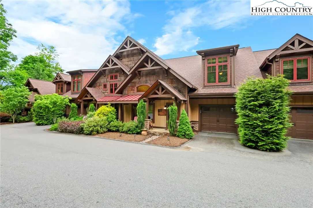 Image number 1 for the current listing