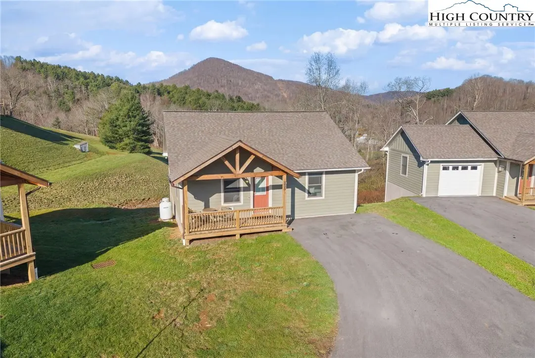 Image number 1 for the current listing
