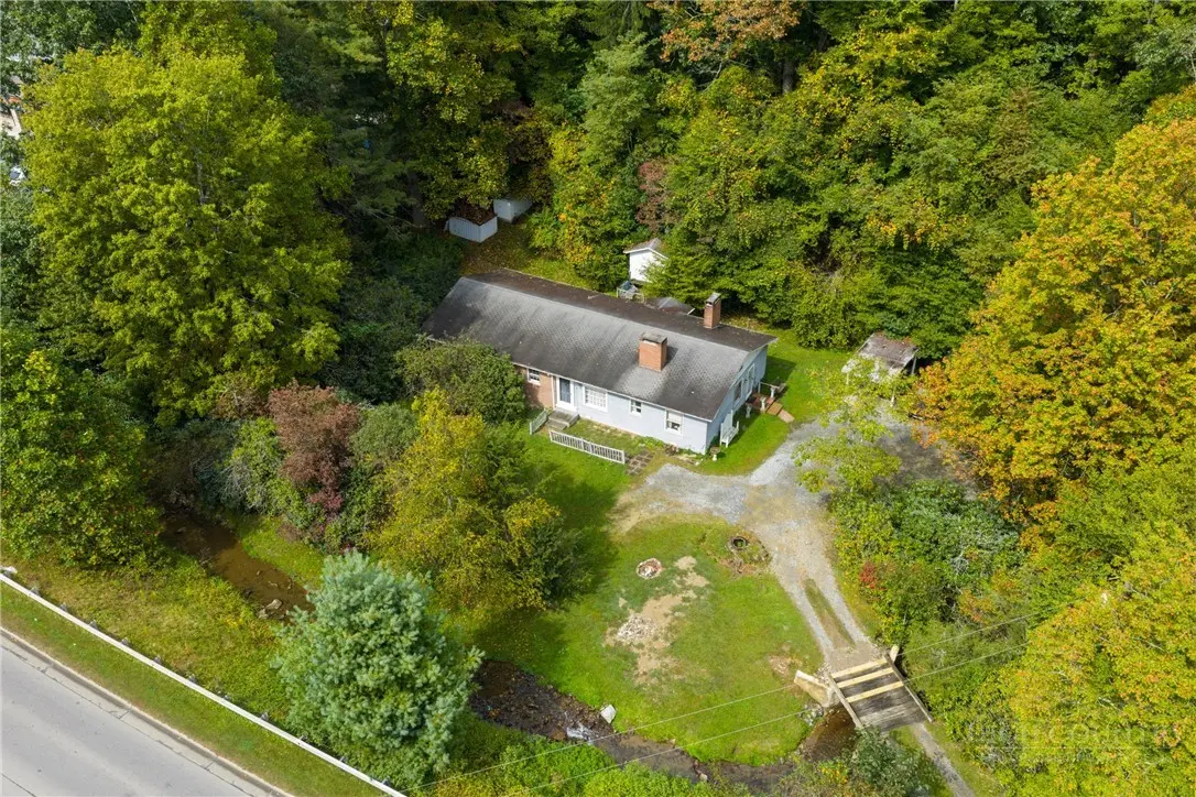 Image number 1 for the current listing