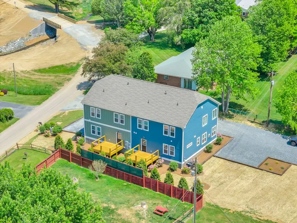 Image number 6 for the current listing