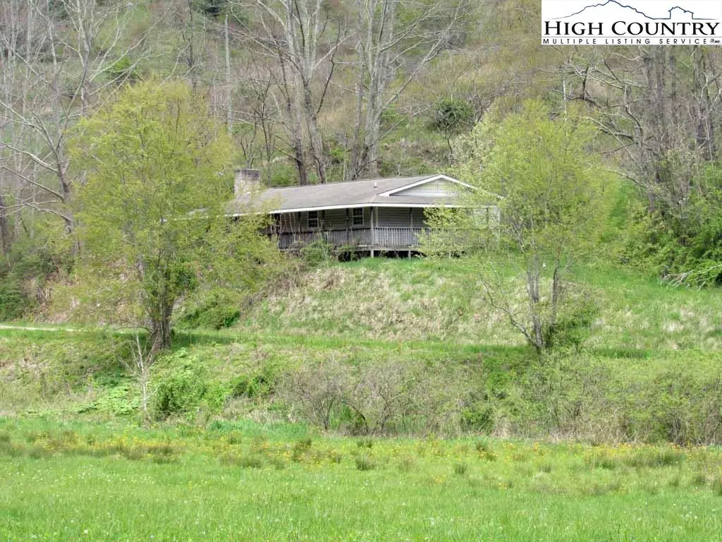 Image number 21 for the current listing