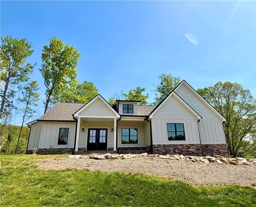 Image number 1 for the current listing