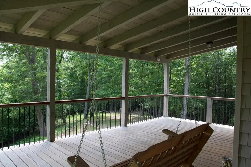 Image number 9 for the current listing