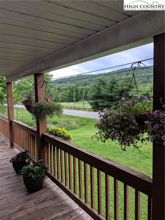 Image number 5 for the current listing