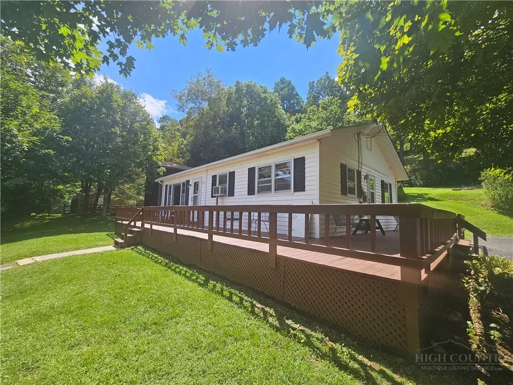 Image number 1 for the current listing