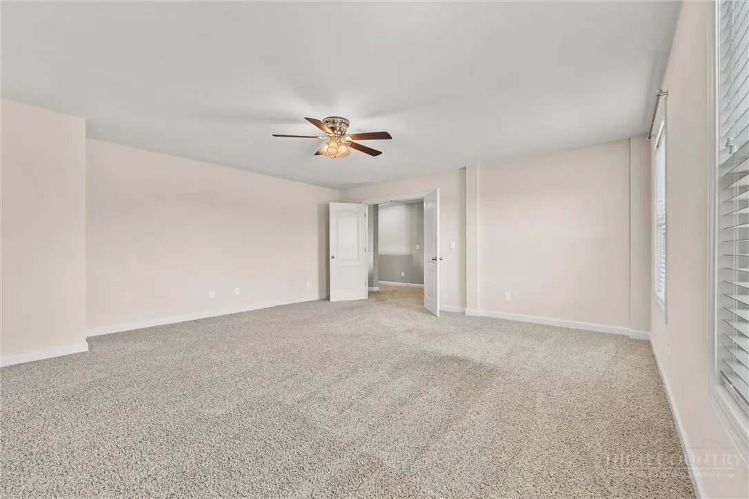 Image number 9 for the current listing