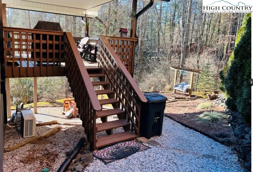 Image number 9 for the current listing