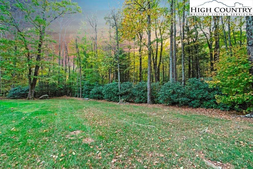 Image number 15 for the current listing