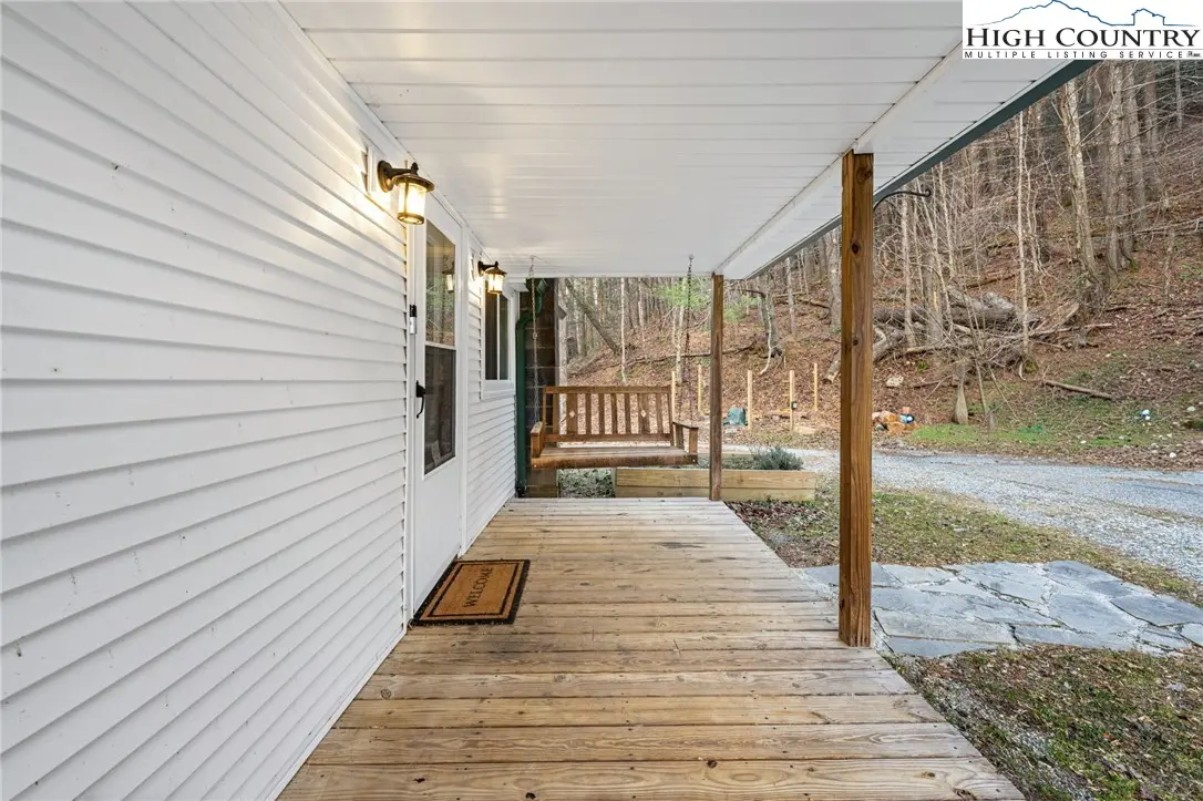 Image number 6 for the current listing