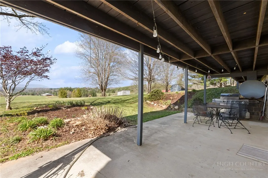 Image number 7 for the current listing