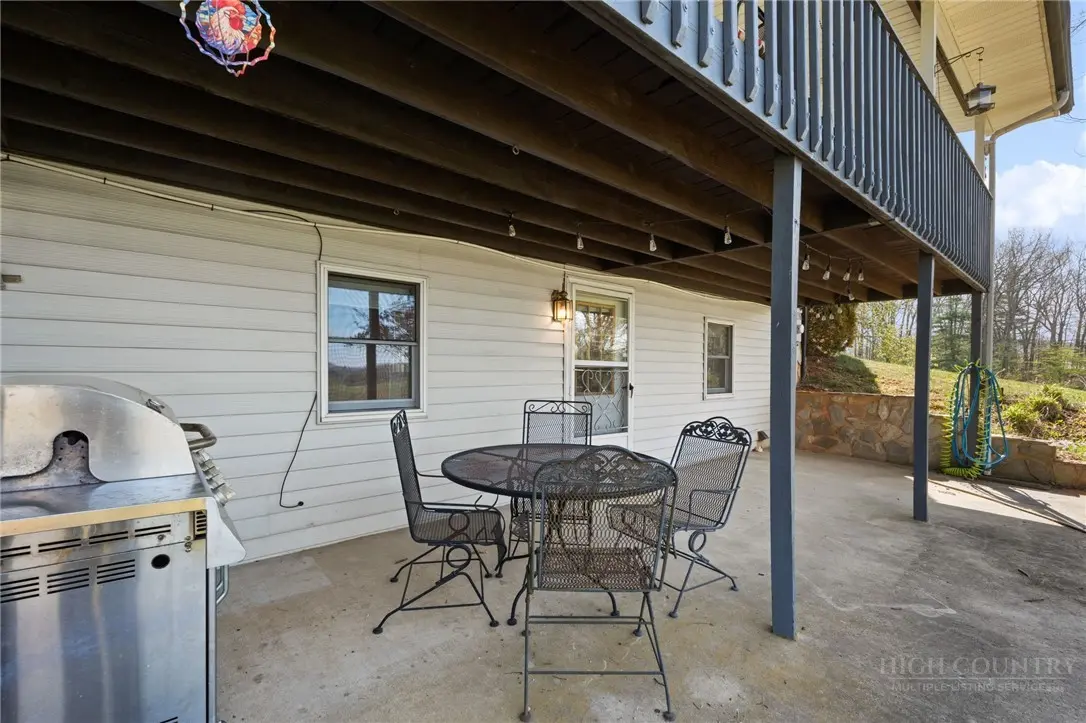 Image number 8 for the current listing