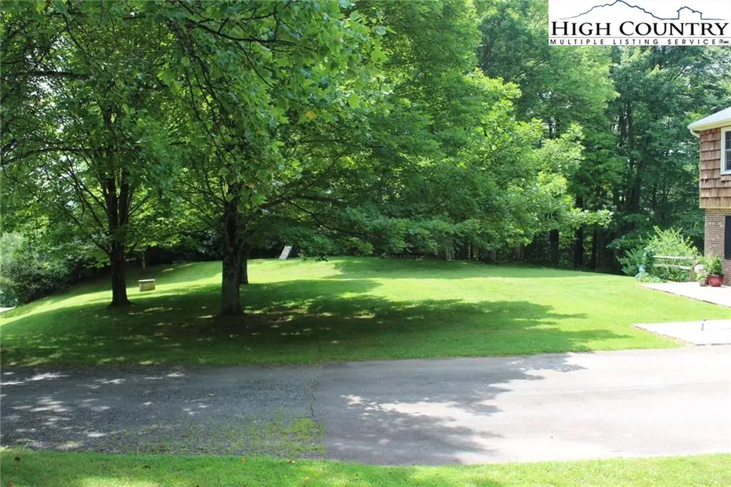 Image number 21 for the current listing