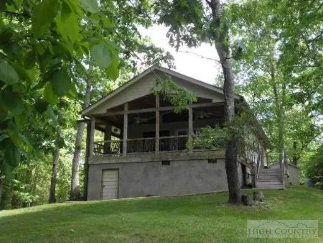 Image number 1 for the current listing