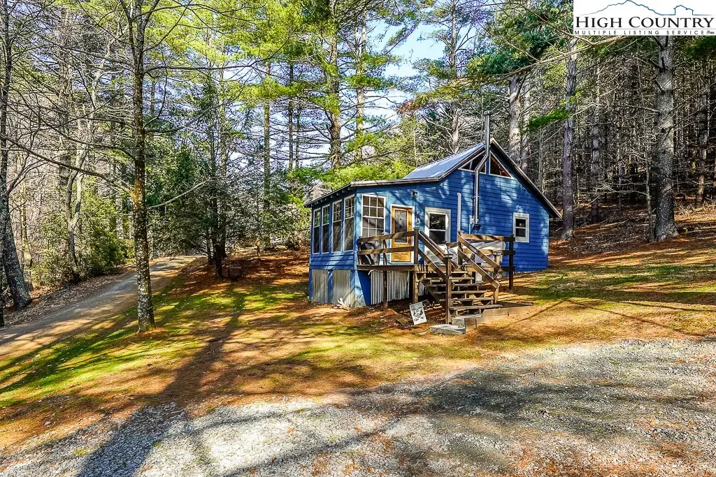 Image number 4 for the current listing
