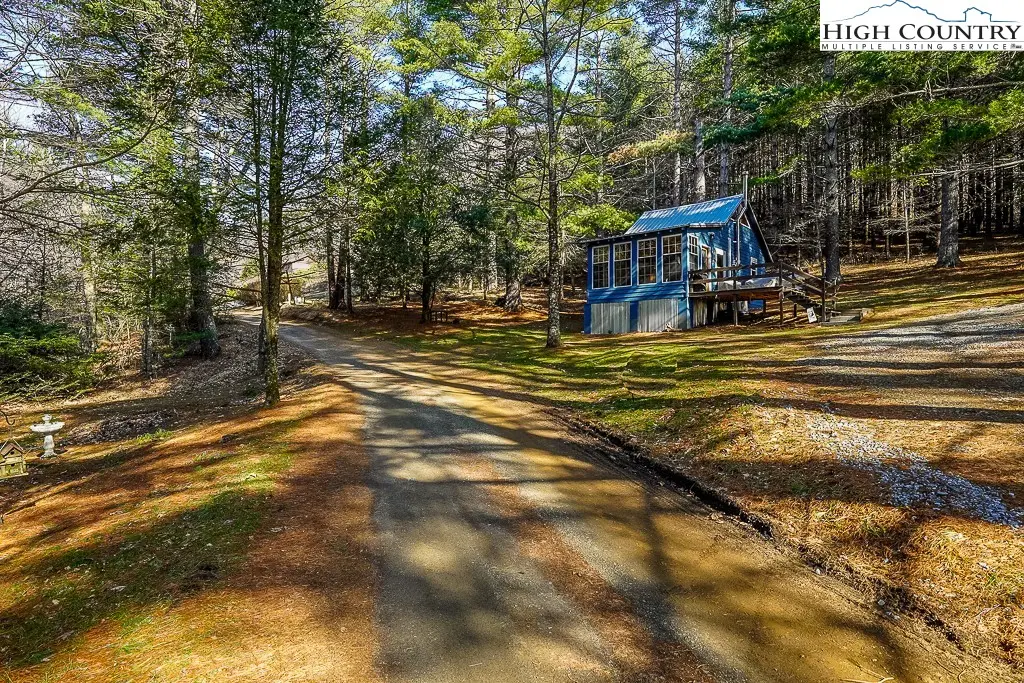 Image number 10 for the current listing