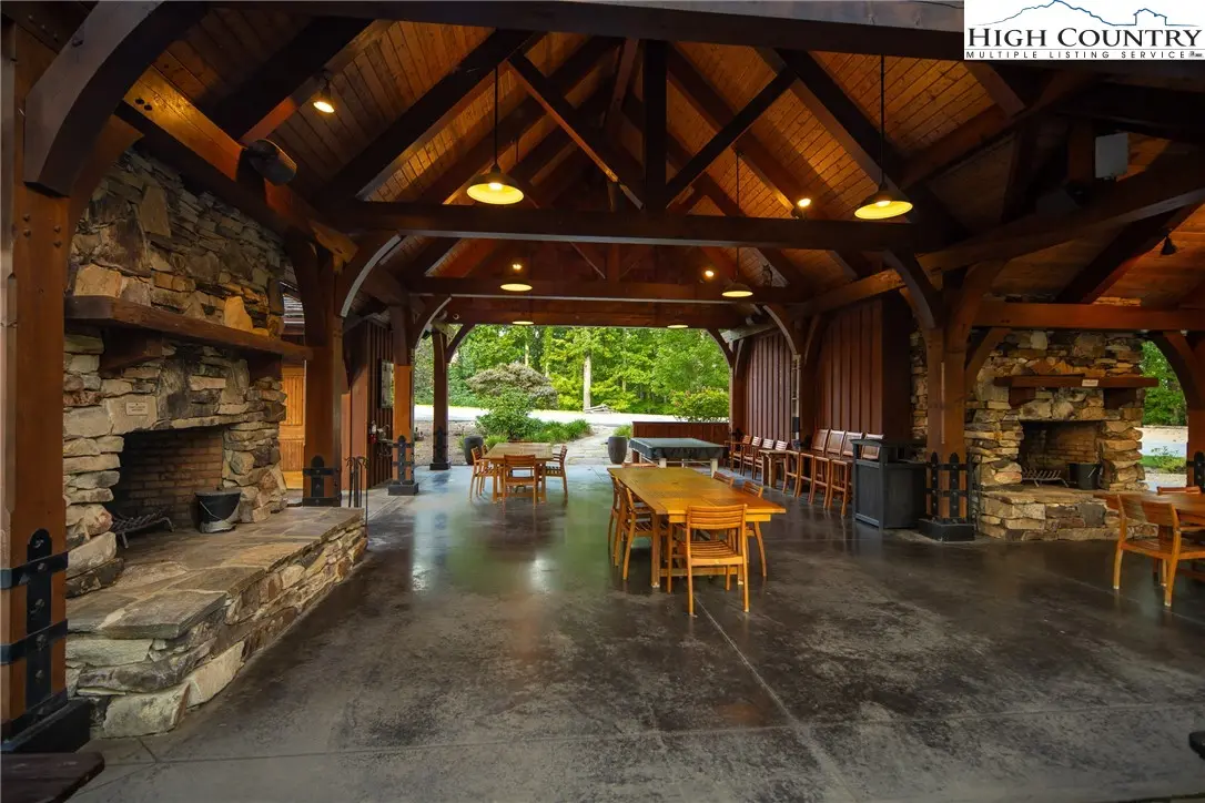 Image number 12 for the current listing