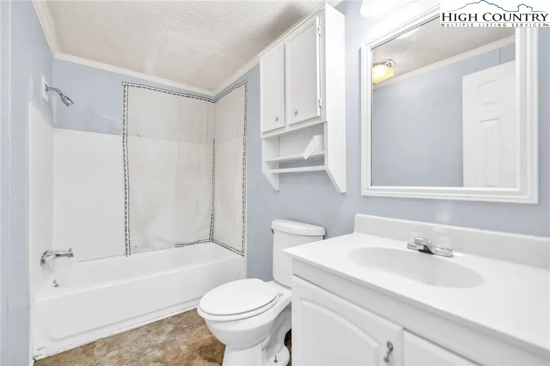 Image number 7 for the current listing