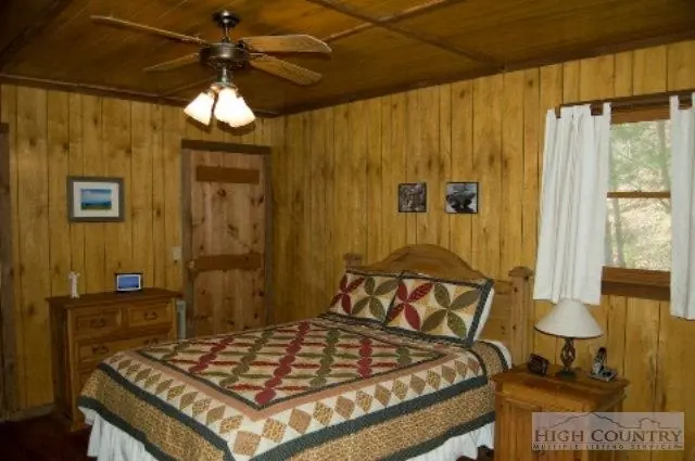 Image number 6 for the current listing