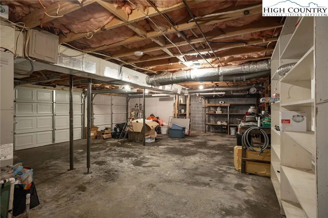 Image number 9 for the current listing