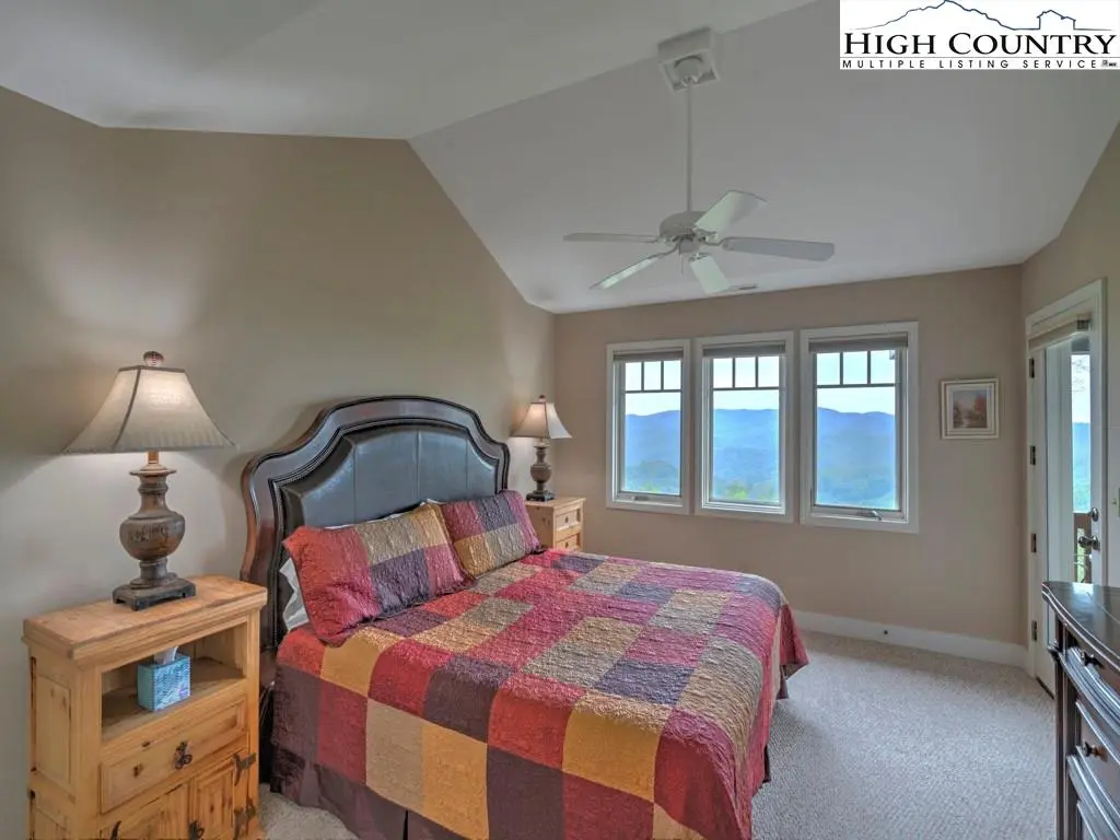 Image number 12 for the current listing