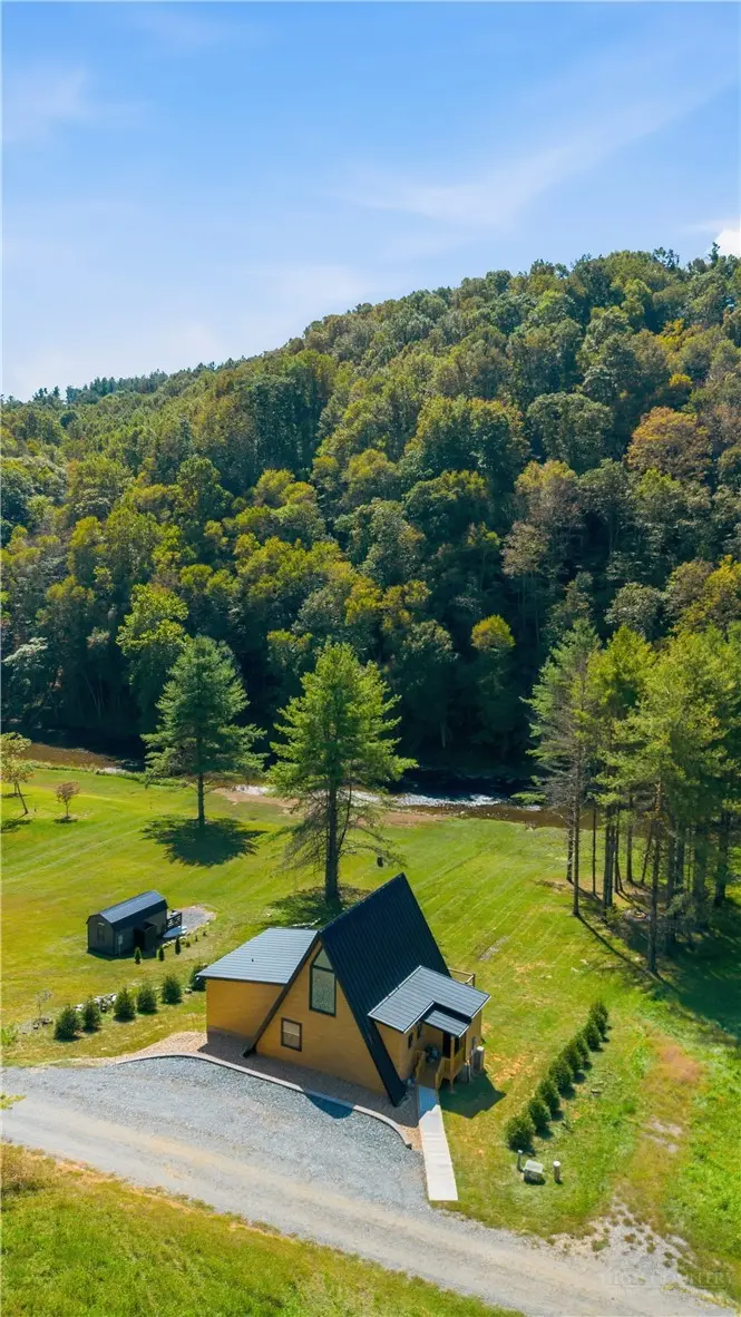 Image number 2 for the current listing