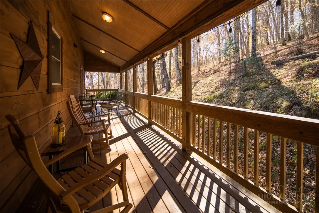Image number 12 for the current listing