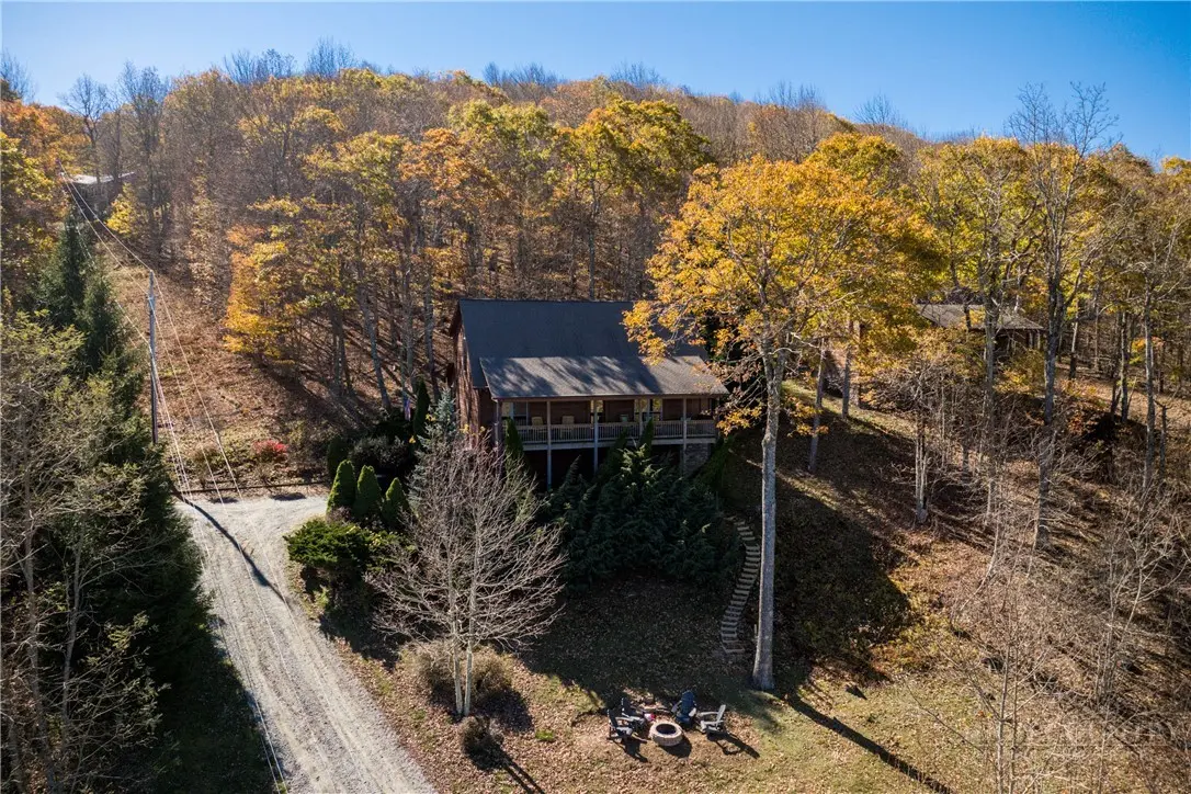 Image number 14 for the current listing