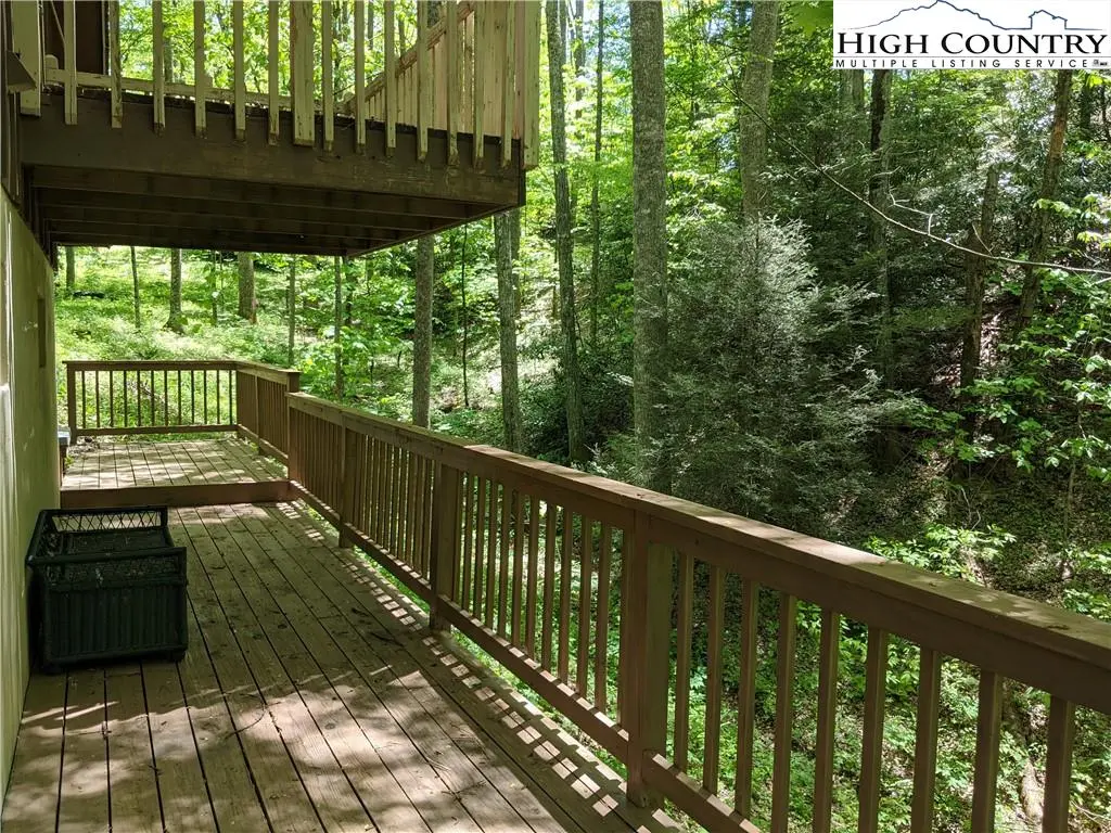 Image number 5 for the current listing