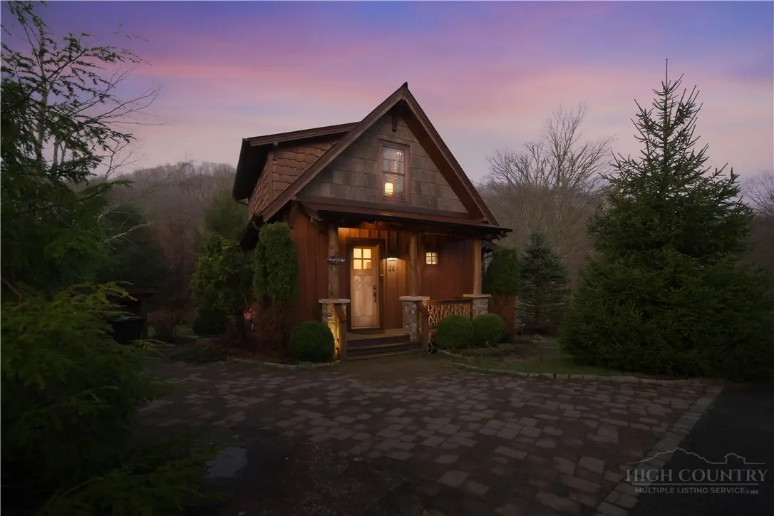 Image number 14 for the current listing