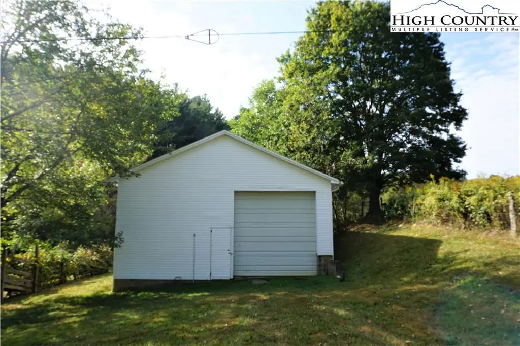 Image number 2 for the current listing