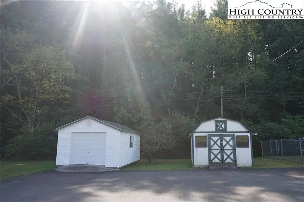 Image number 20 for the current listing