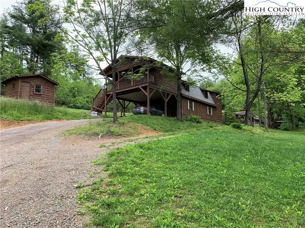 Image number 1 for the current listing