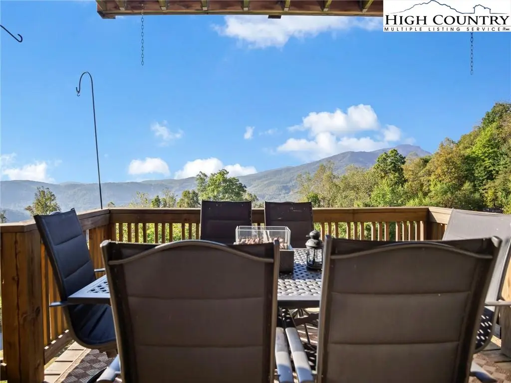 Image number 3 for the current listing