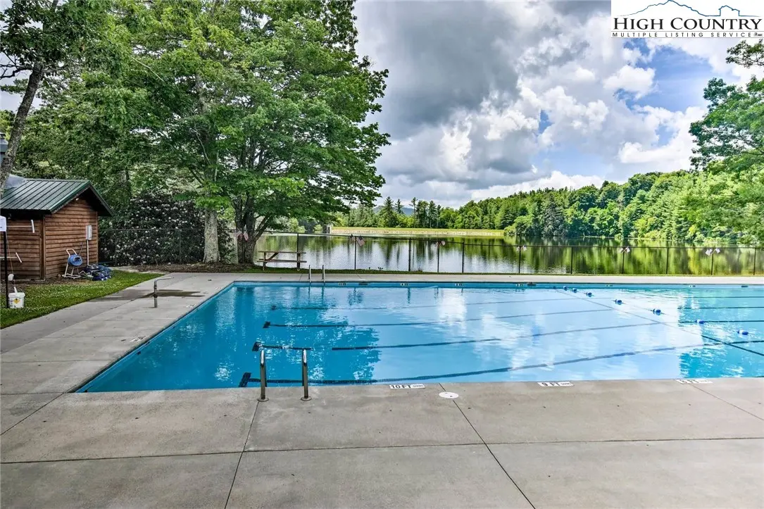 Image number 7 for the current listing