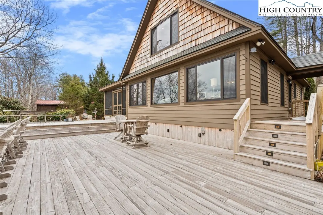 Image number 15 for the current listing