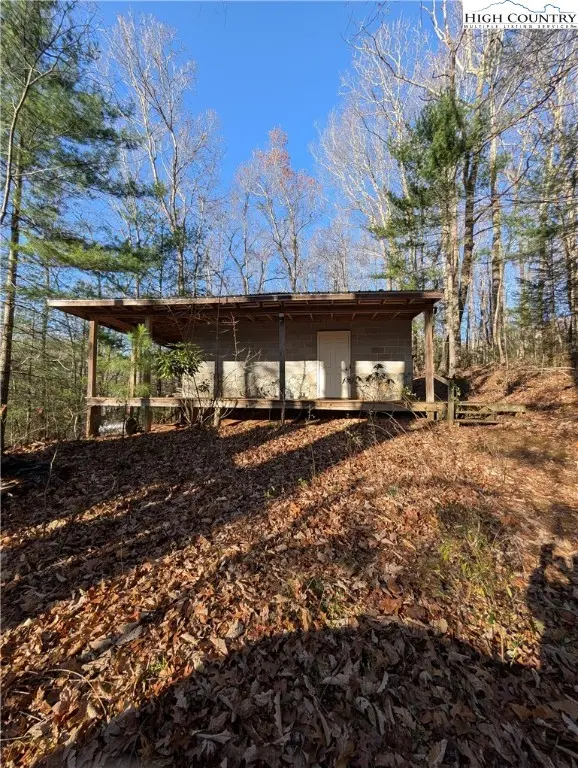Image number 1 for the current listing