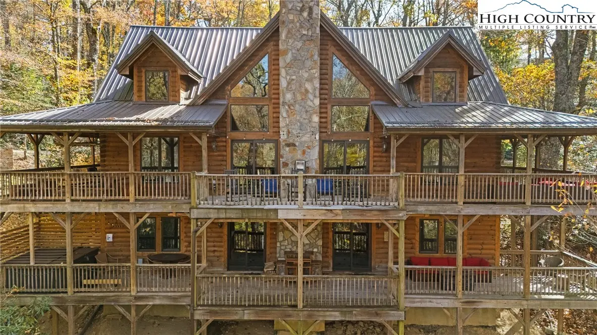 Image number 1 for the current listing