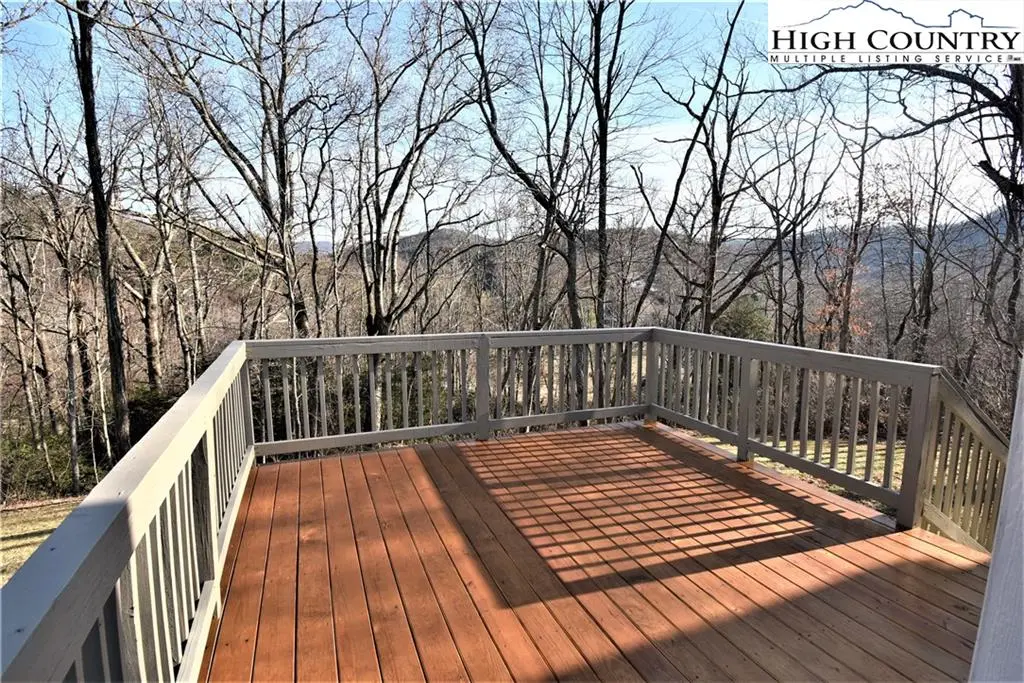 Image number 4 for the current listing