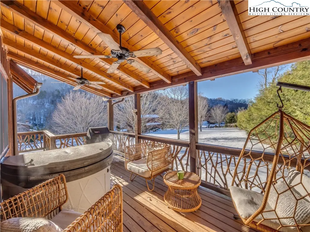 Image number 5 for the current listing