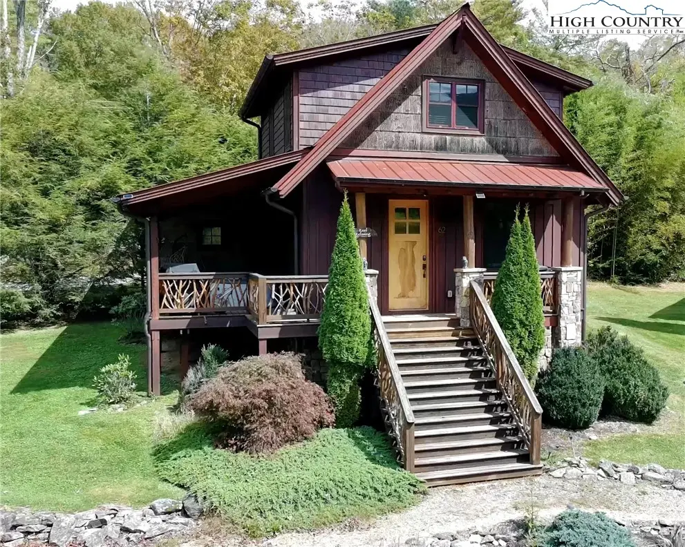 Image number 1 for the current listing